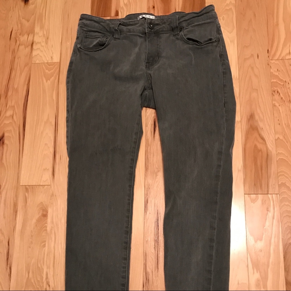 Cabi size 8 skinny jeans. Gray.